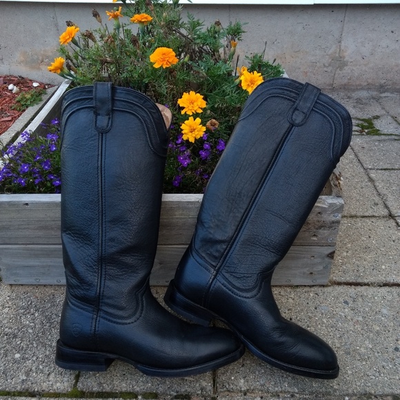 Ariat | Shoes | Final Priceariat About 